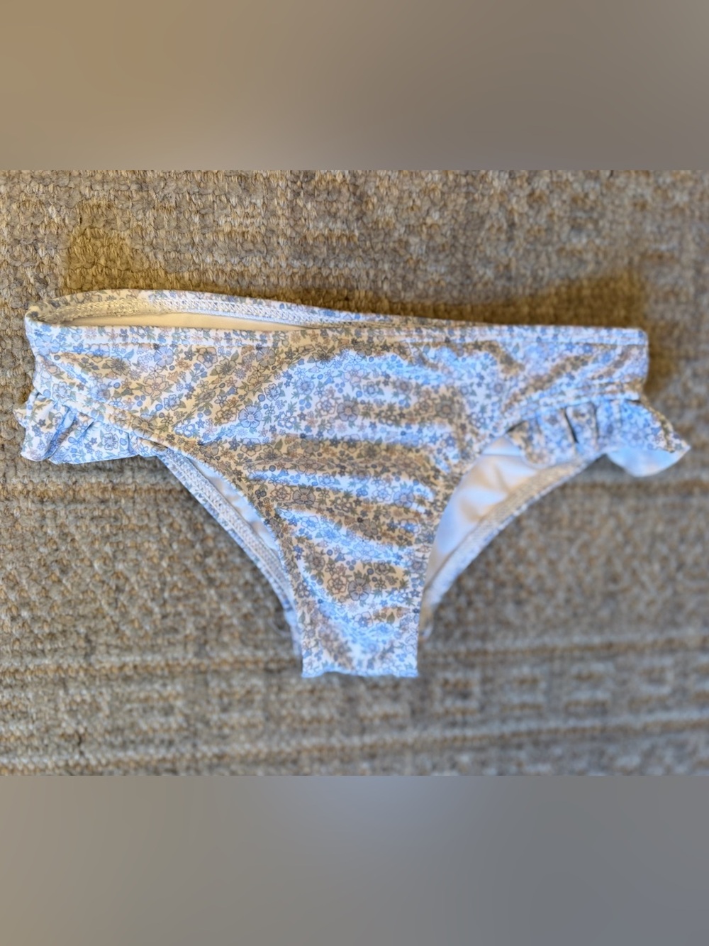 EUC Minnow Girls Slate Floral Bikini Bottoms size 7/8
